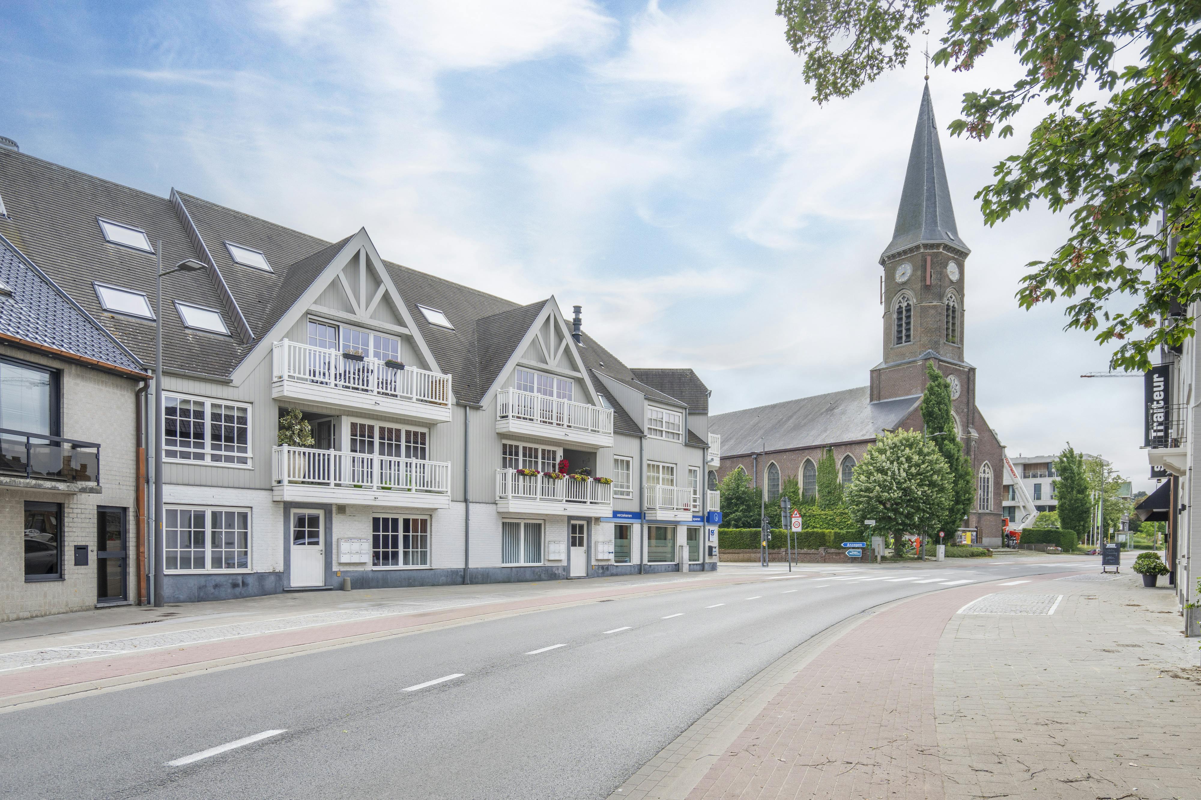Instapklaar appartement te koop in centrum Ingooigem foto 16