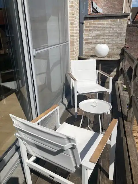 Instapklare bel-etage met 3 slaapkamers en zonnige tuin in hartje Eeklo foto 29