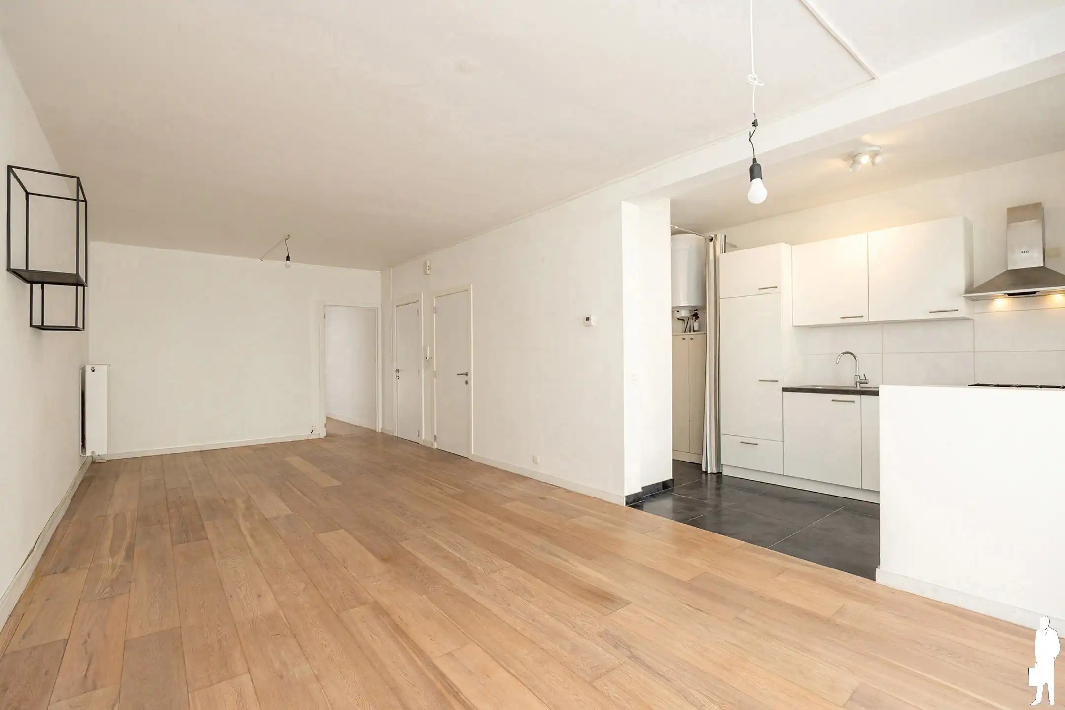 Gerenoveerd 1-slpkappartement met terras in hartje Beveren foto 3