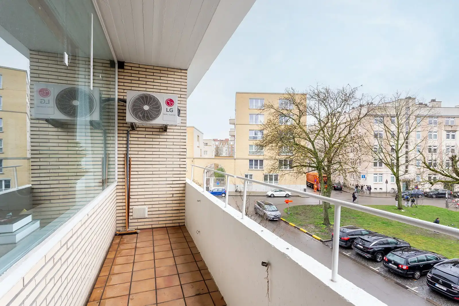Ruim appartement met 3 slaapkamers en 2 terrassen foto 9