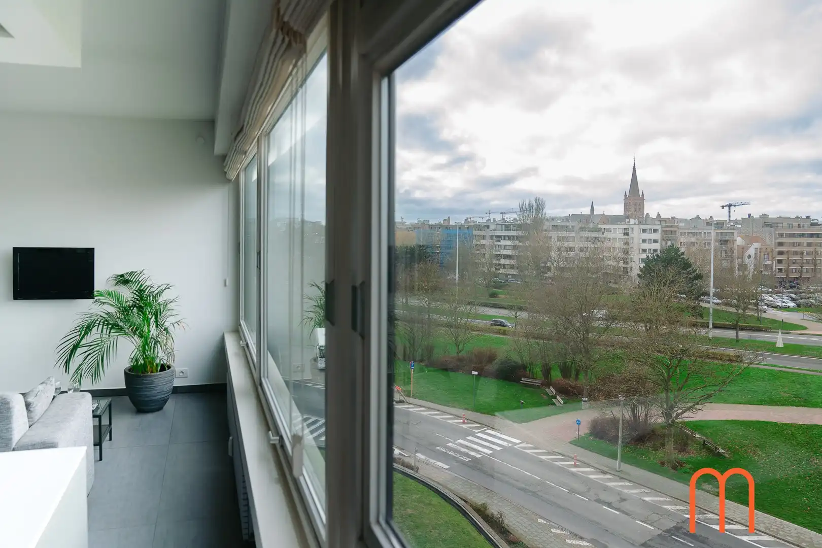 Stijlvol gemeubeld appartement met uniek zicht op jachthaven en Mercator foto 6