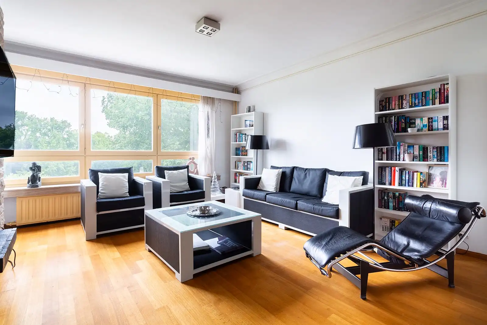 Ruim 2-slpk appartement met prachtig uitzicht foto 6