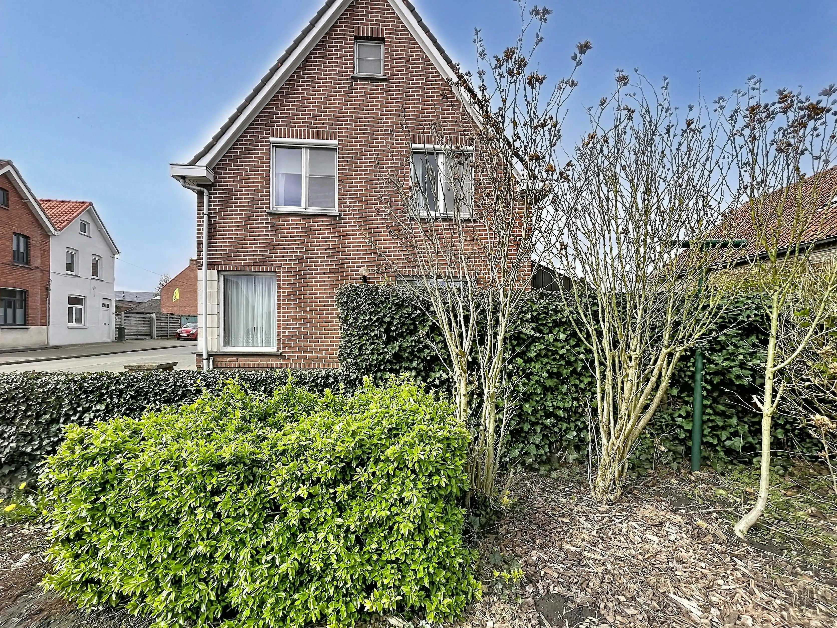 Huis met 3 slaapkamers te koop in centrum Ursel foto 24