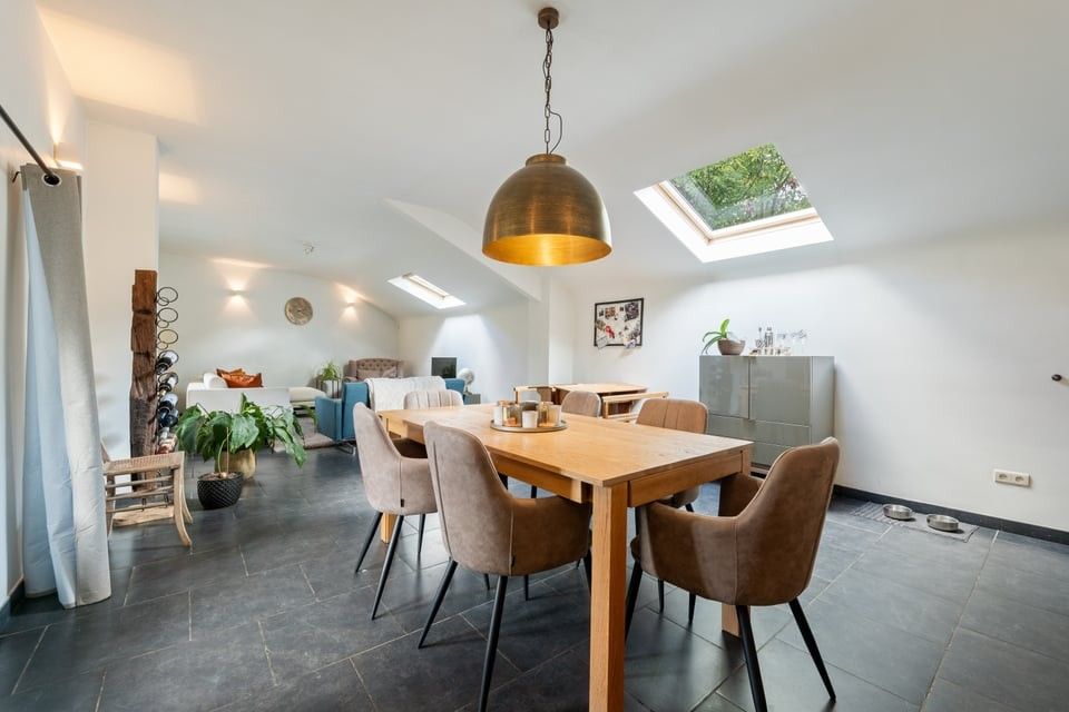 INSTAPKLAAR APPARTEMENT MET 2 SLKS, 2 AUTOSTAANPLAATSEN EN GEMEENSCHAPPELJKE TUIN OP TOPLOCATIE foto 13