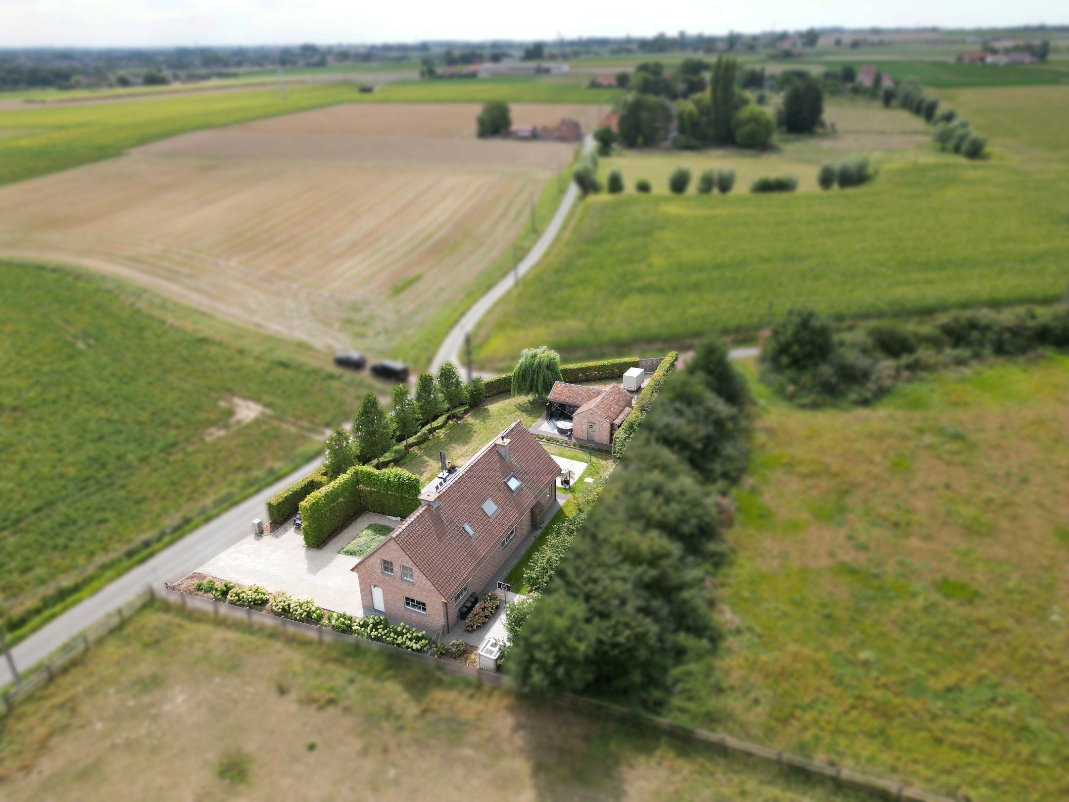 RUSTIG WONEN OP EEN LANDELIJK PERCEEL VAN 1220 M² foto 34