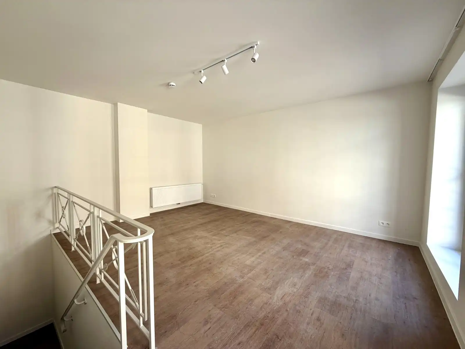 Gerenoveerd kantoor te huur in hartje Leuven foto 4