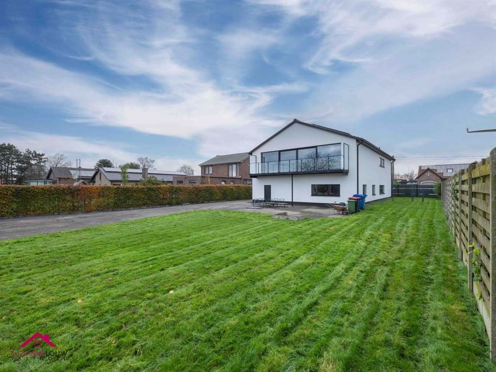 Vrijstaande woning met multifunctionele garage (hobby/handel/praktijkruimte) foto 7