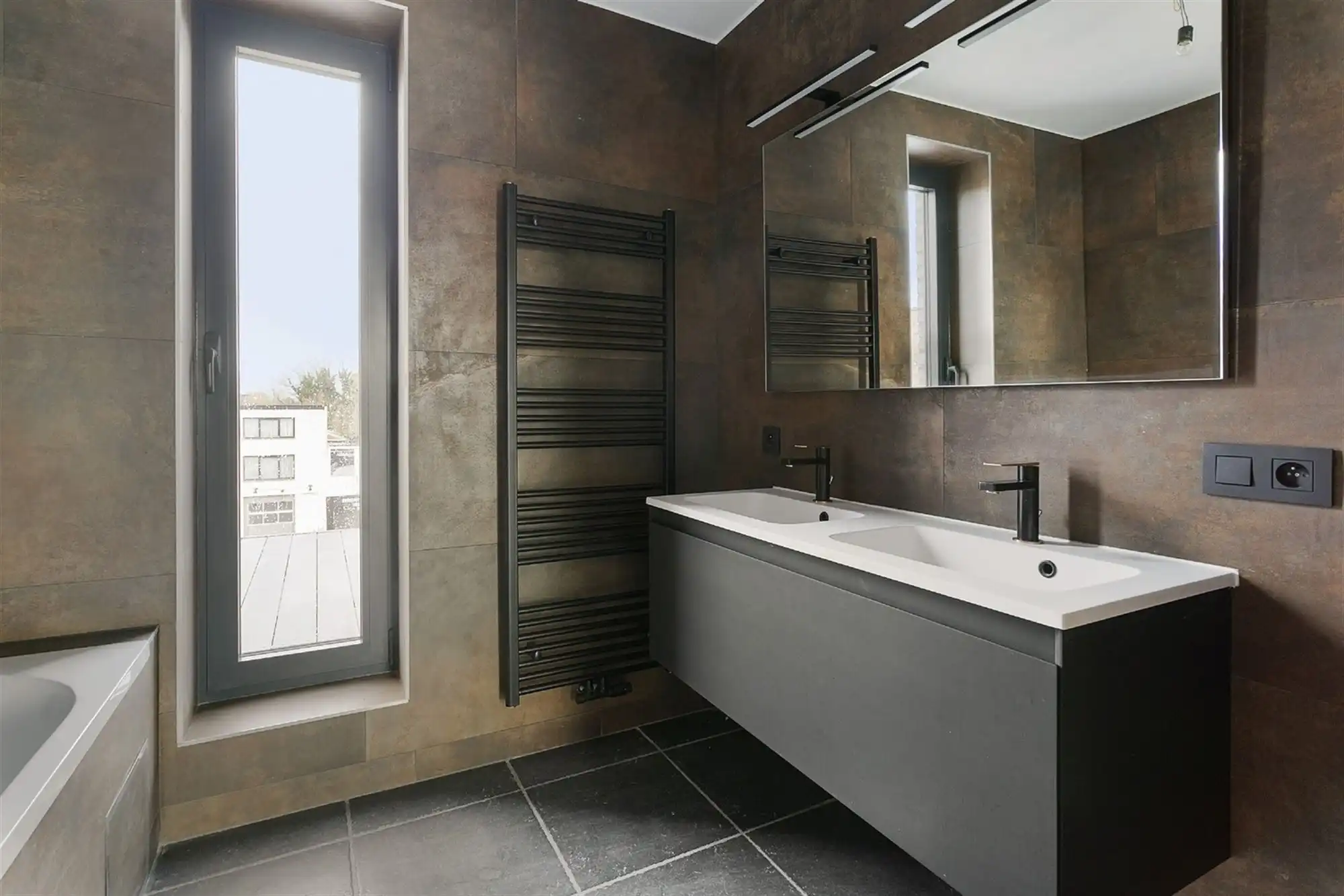 Appartement met 1 slpk en 2 ruime terrassen vlakbij het centrum van Deinze en de mooie Leiestreek foto 15