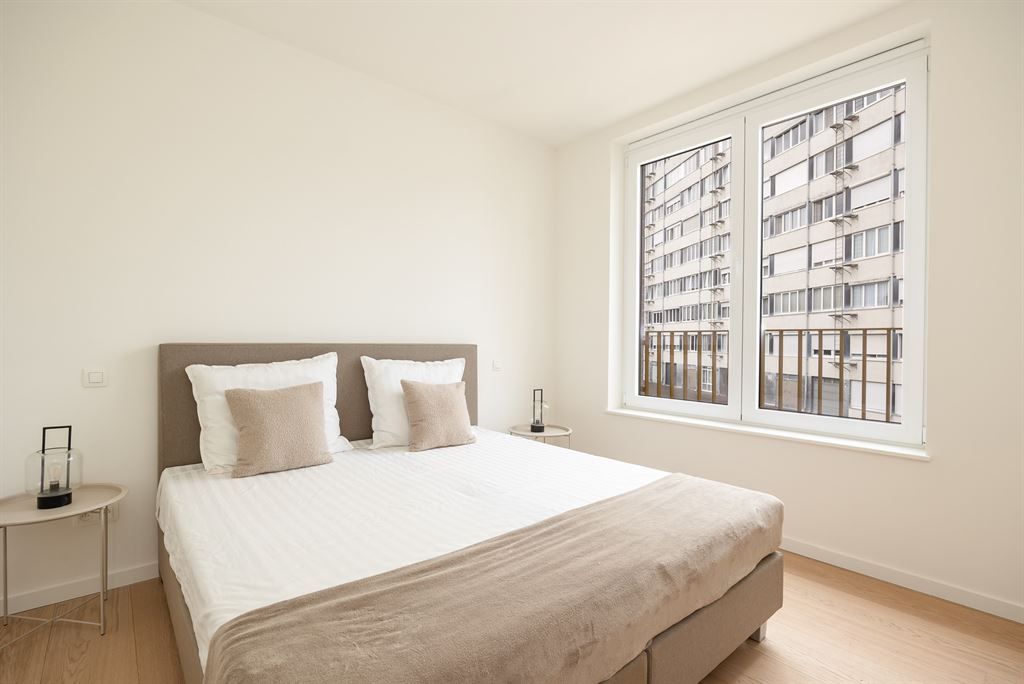 lichtrijk nieuwbouwappartement met terras foto 10