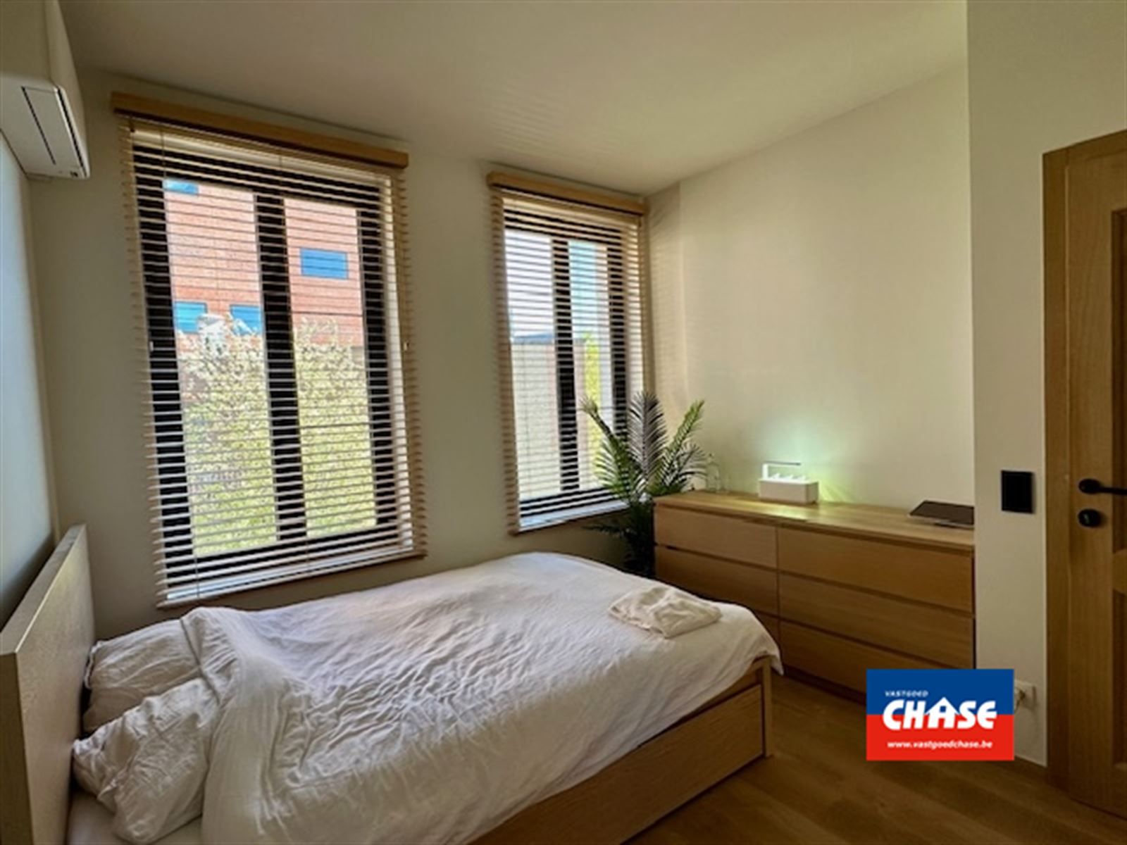 MECHELEN |  WONING MET DRIE TOT VIER SLAAPKAMERS , STADSTUIN EN ZONNETERRAS | GERENOVEERD IN 2023 | EPC A | foto 9