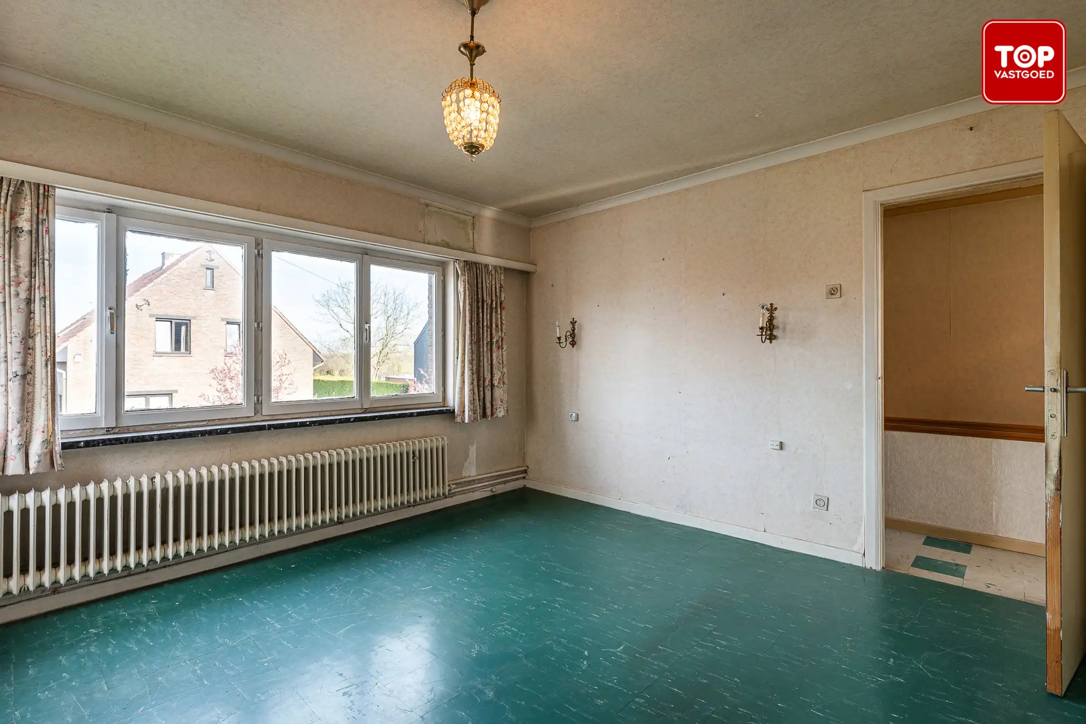 HOB met 3 slaapkamers en tuin foto 15