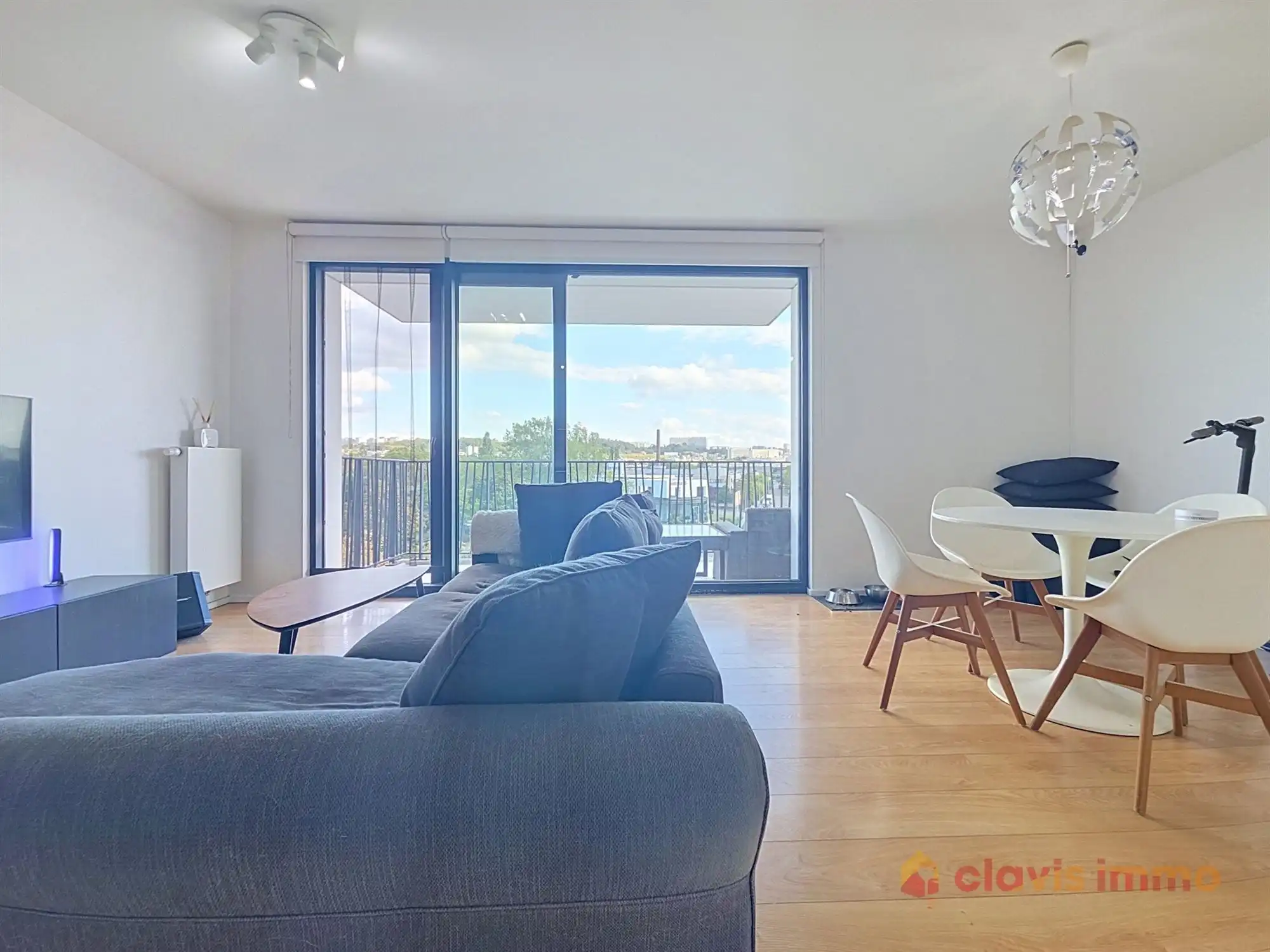 Appartement met terras en parking foto 27