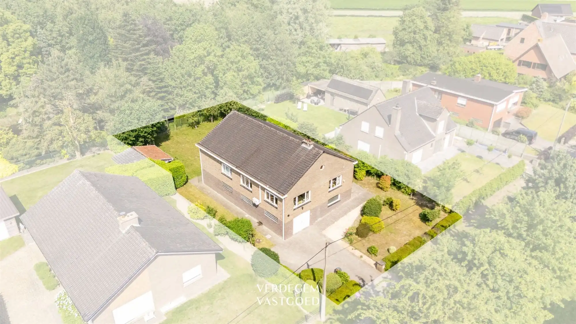 Verrassend ruime woning met 3 slaapkamers, grote kelder, zolder en tuin foto 4