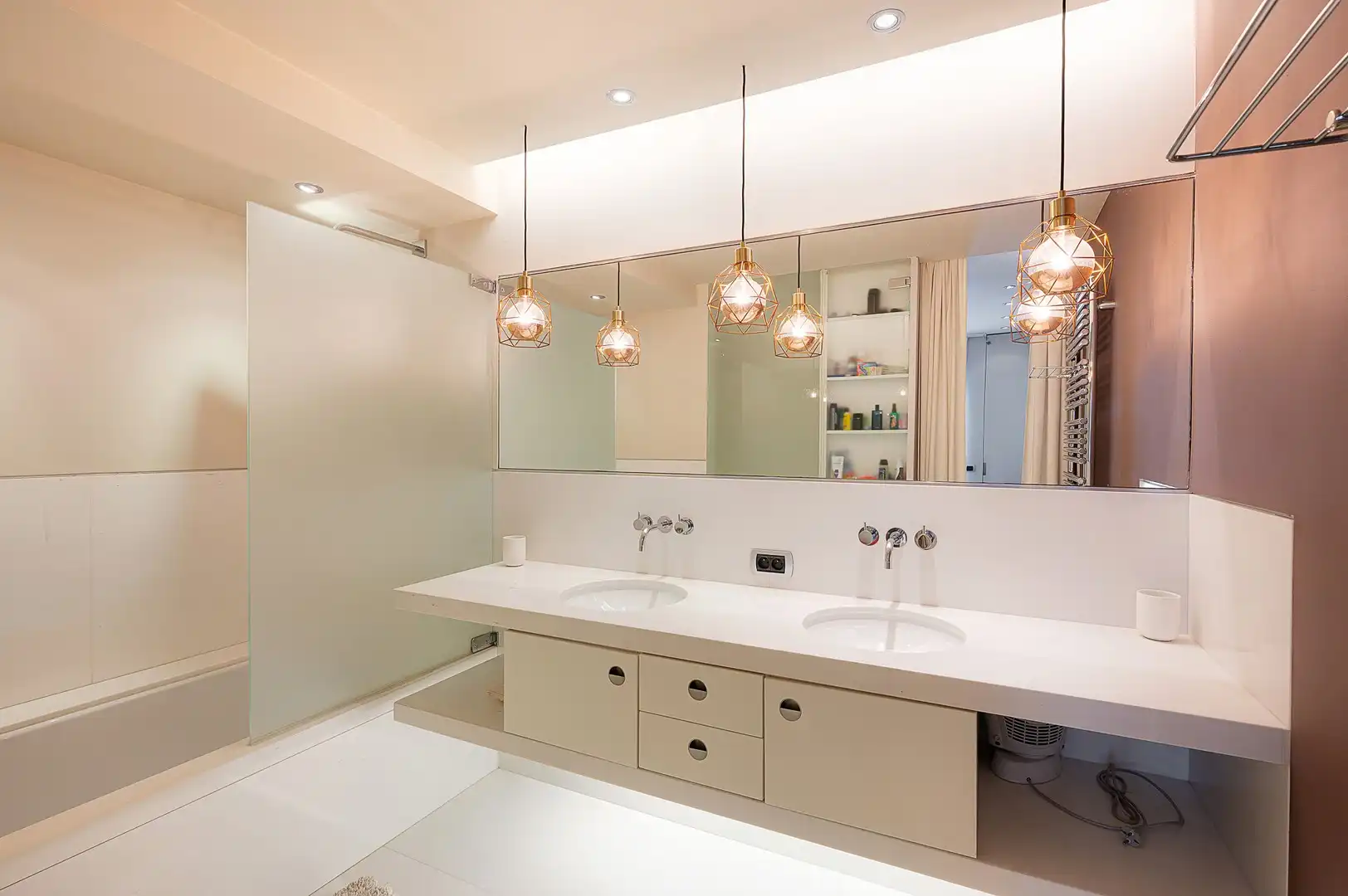 Schitterend hoekappartement in het hart van het Zoute met frontaal zeezicht. foto 16
