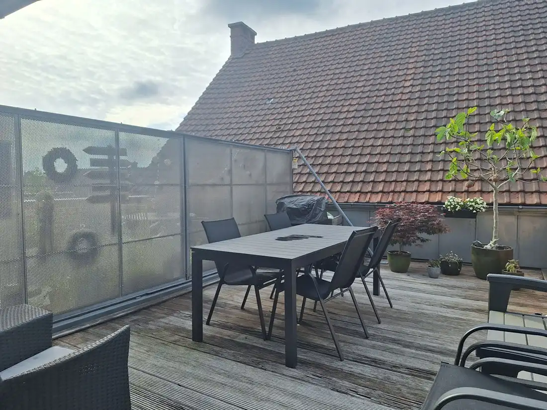 Ruim, stijlvol duplex appartement te Diepenbeek foto 18