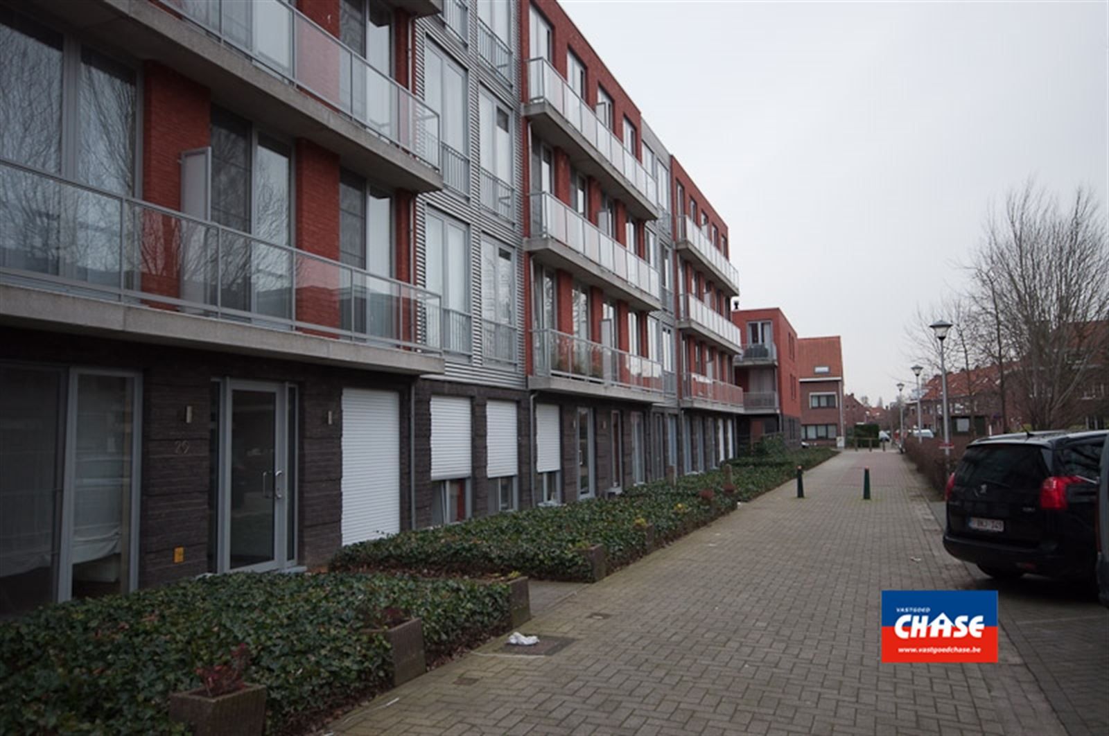 Autostaanplaats te koop!  foto {{pictureIndex}}