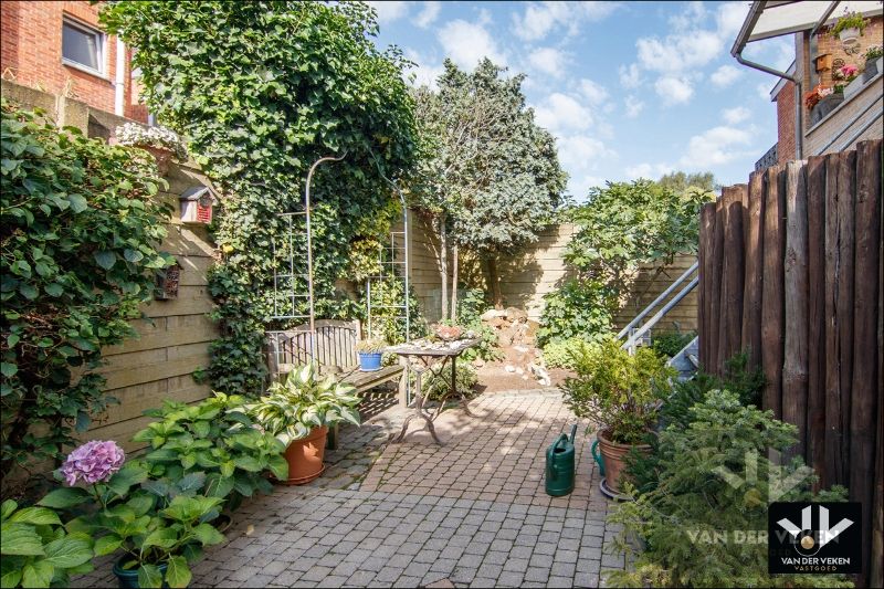 Ruime woning met stadstuin aan Hasseltse stadsrand foto 10