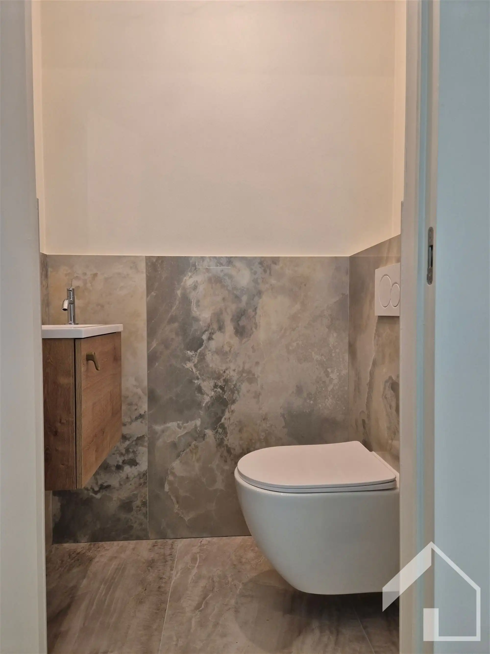 Nieuwbouw appartement op de 1ste verdieping met 2 slaapkamers, terras en lift  foto 10