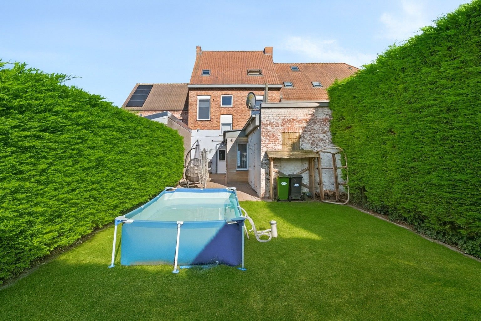 RUIME WONING MET CHARMANTE VOORGEVEL IN HET RUSTIGE ZUIDSCHOTE (IEPER) foto 2