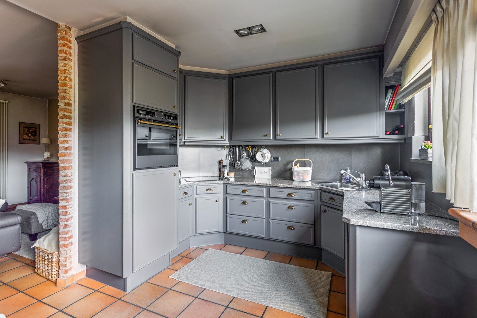 Polyvalente woning met garage foto 8