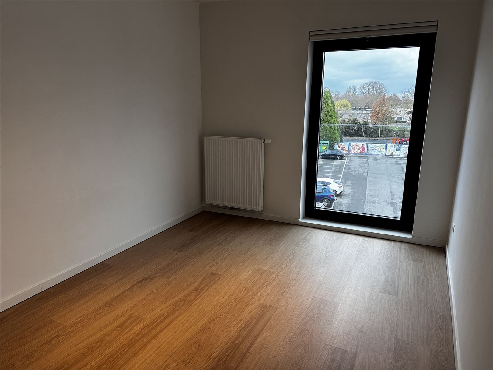 2 slaapkamer appartement in centrum Eine foto 6