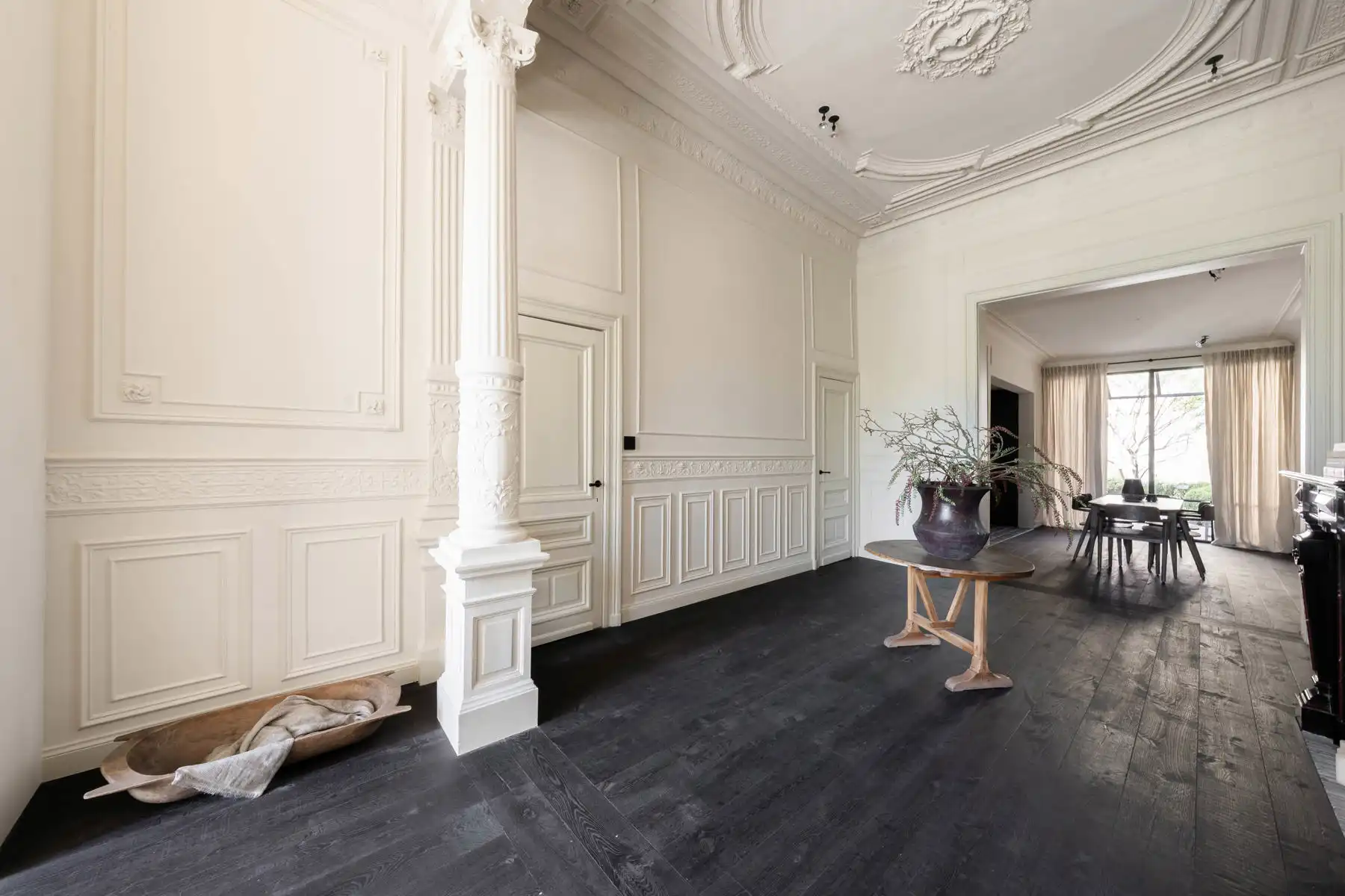 Stijlvol gerenoveerde herenwoning aan de voet van het KMSKA foto 15