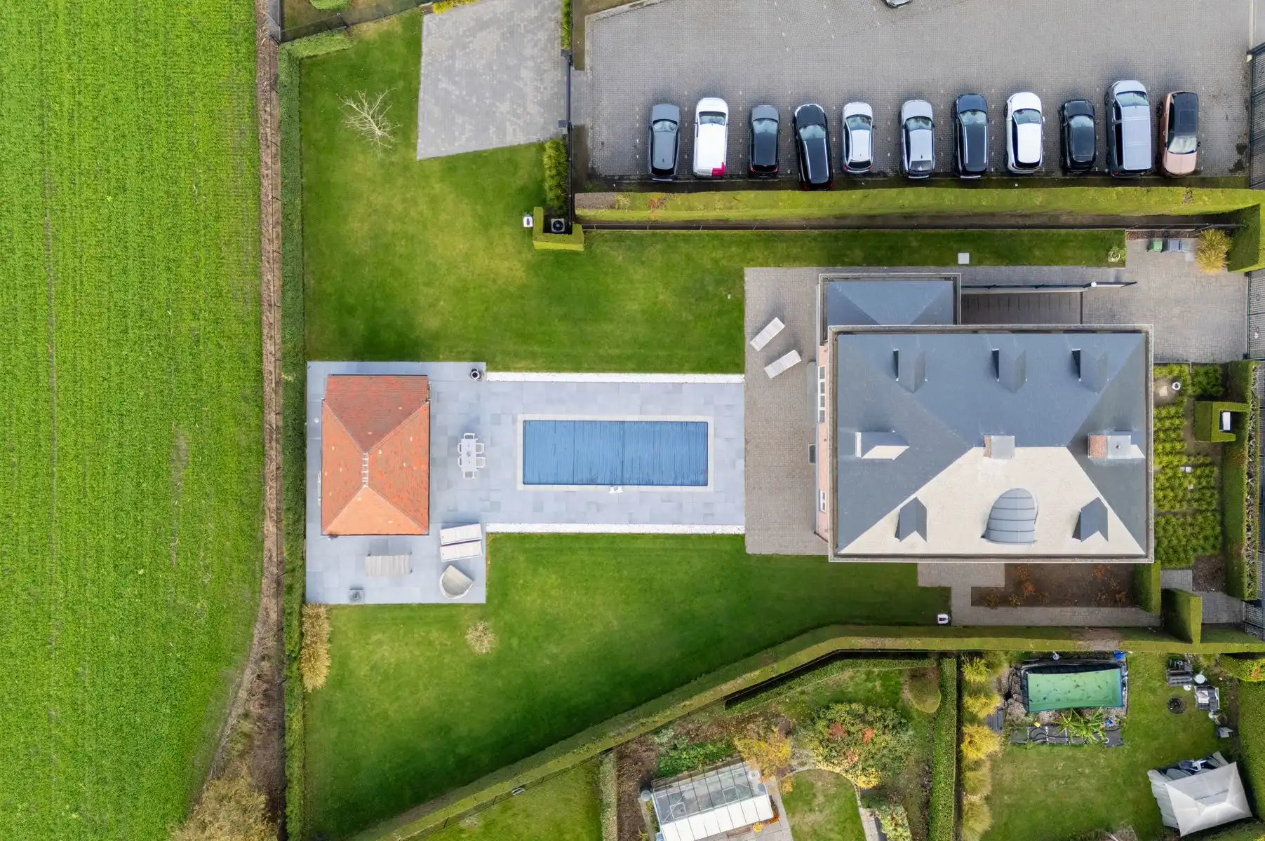 Prachtige villa in tijdloze architectuur te SCHRIEK foto 40