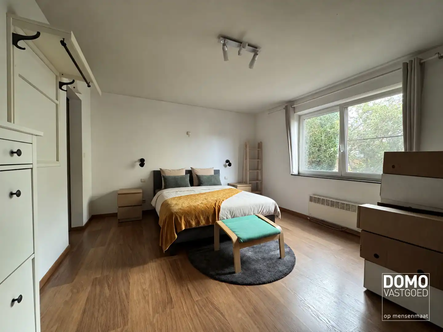 RUIM GELIJKVLOERS APPARTEMENT MET 2 SLAAPKAMERS, INLOOPDRESSING, PRIVATIEF TERRAS EN PARKEERPLAATS IN DIEPENBEEK foto 7