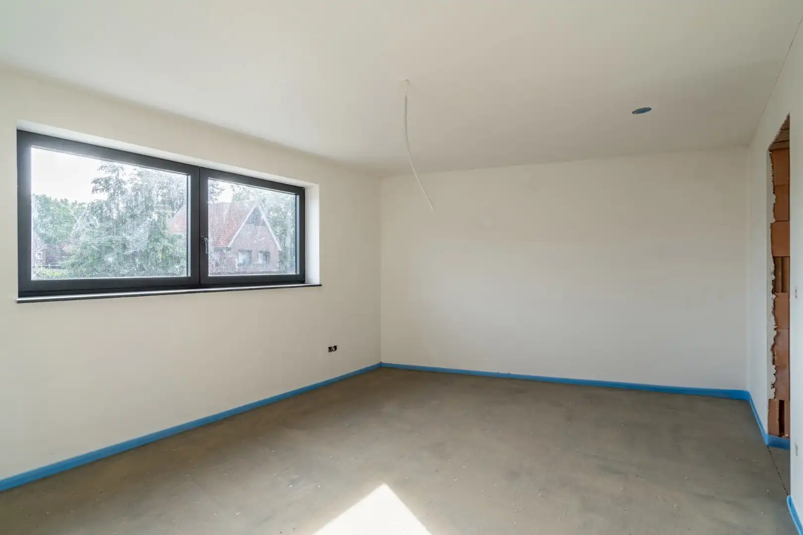 Nieuwbouwwoning met 4 Slaapkamers. foto 16