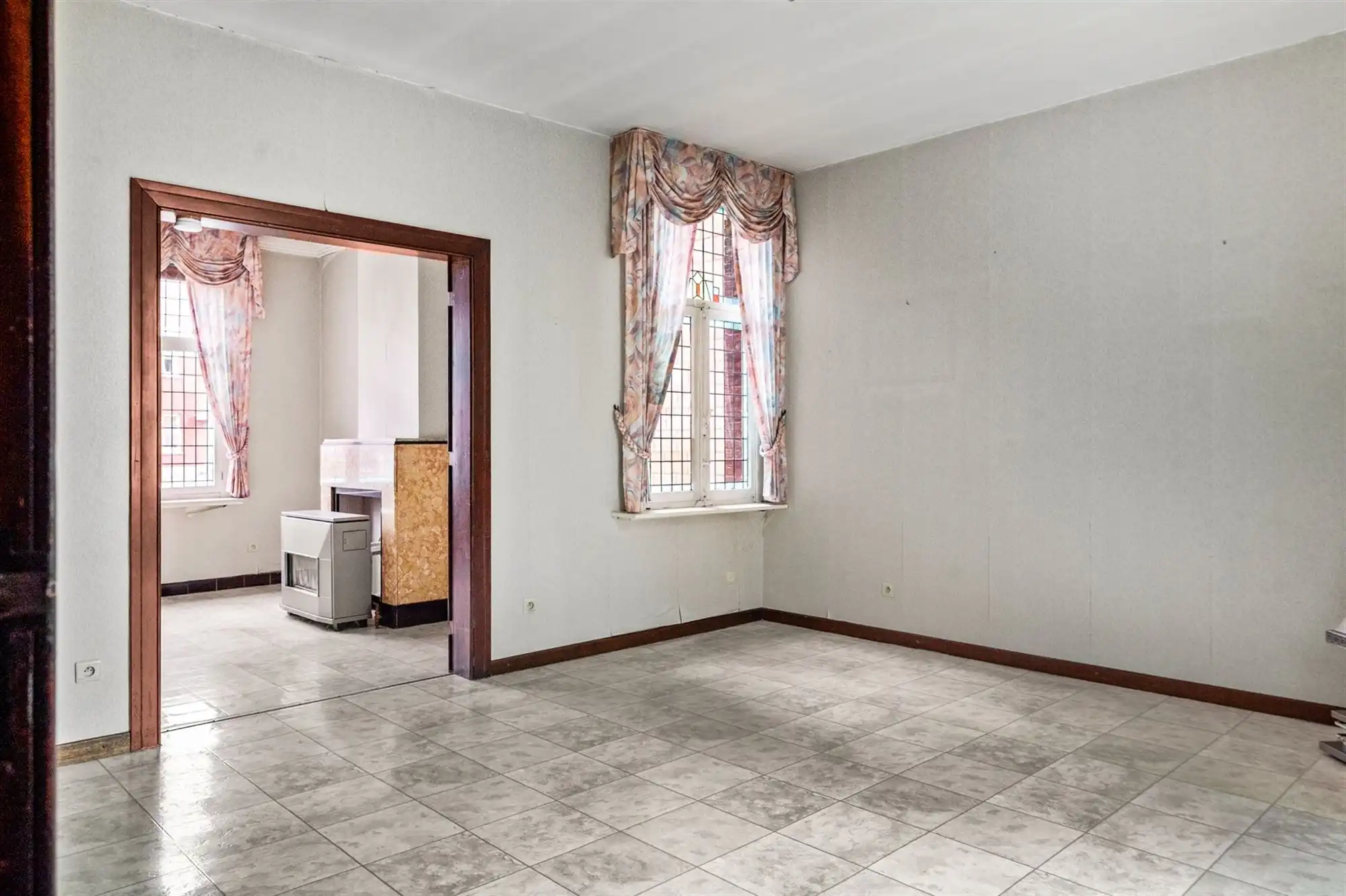 Verrassend ruime, te moderniseren gezinwoning te Onze-Lieve-Vrouw-Waver foto 3