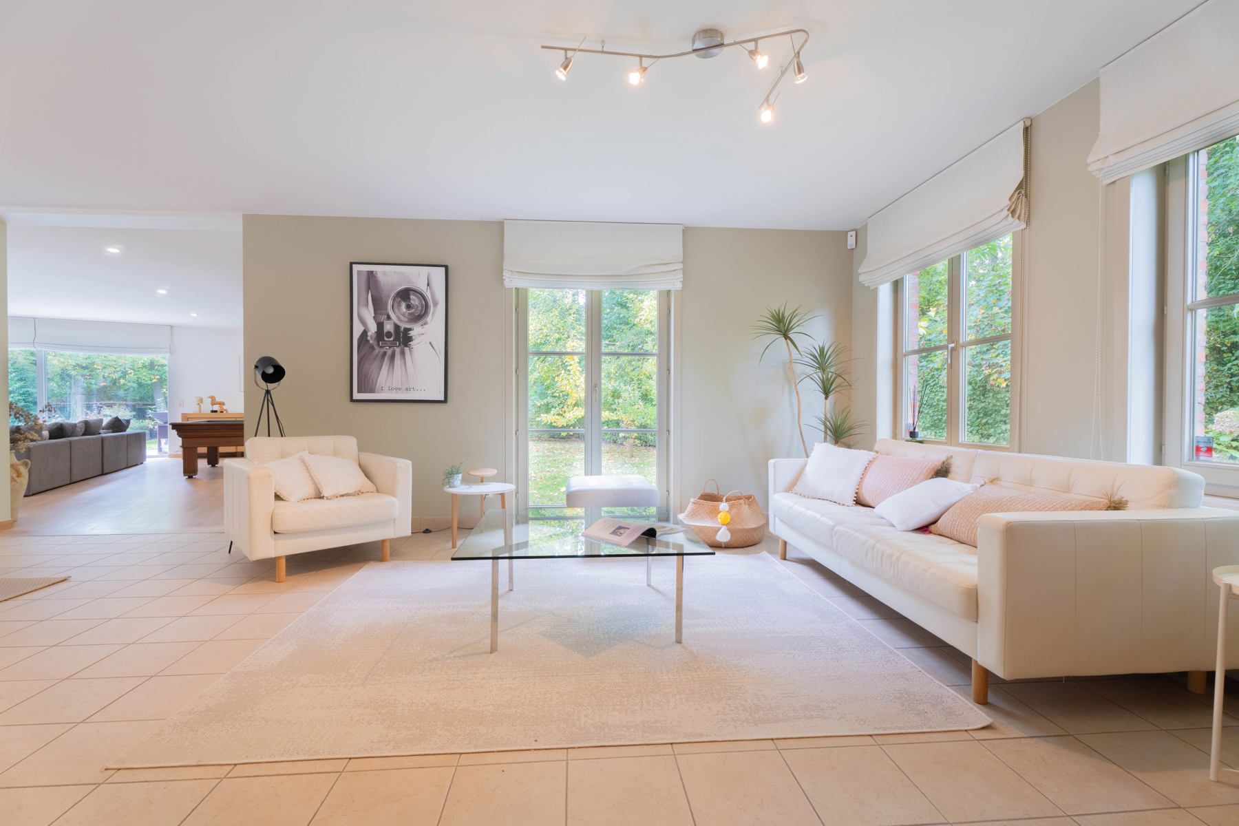  Landelijke villa met moderne uitbouw zwembad en sauna foto 3