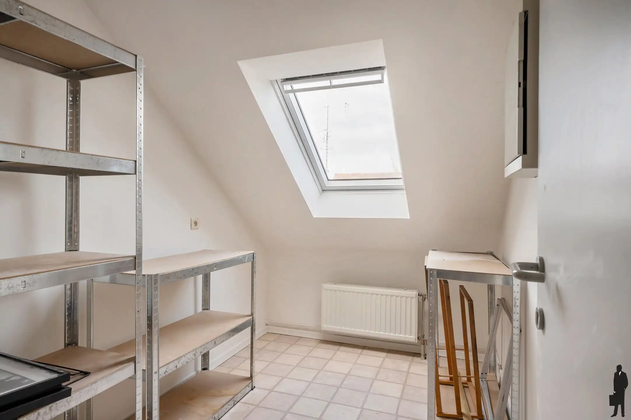 Lichtrijk dakappartement in het centrum van Nieuwmoer foto 11