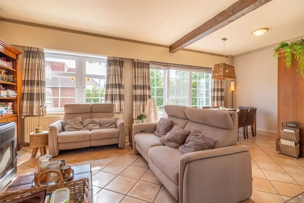 Karaktervolle en instapklare woning met zonnige tuin nabij het Gras- en Crauwelsbos foto 10