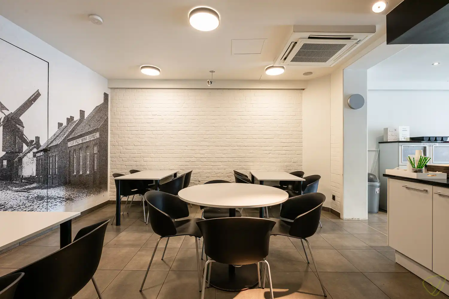 Ruime handelswoning te koop in de Noordstraat te Maldegem foto 17