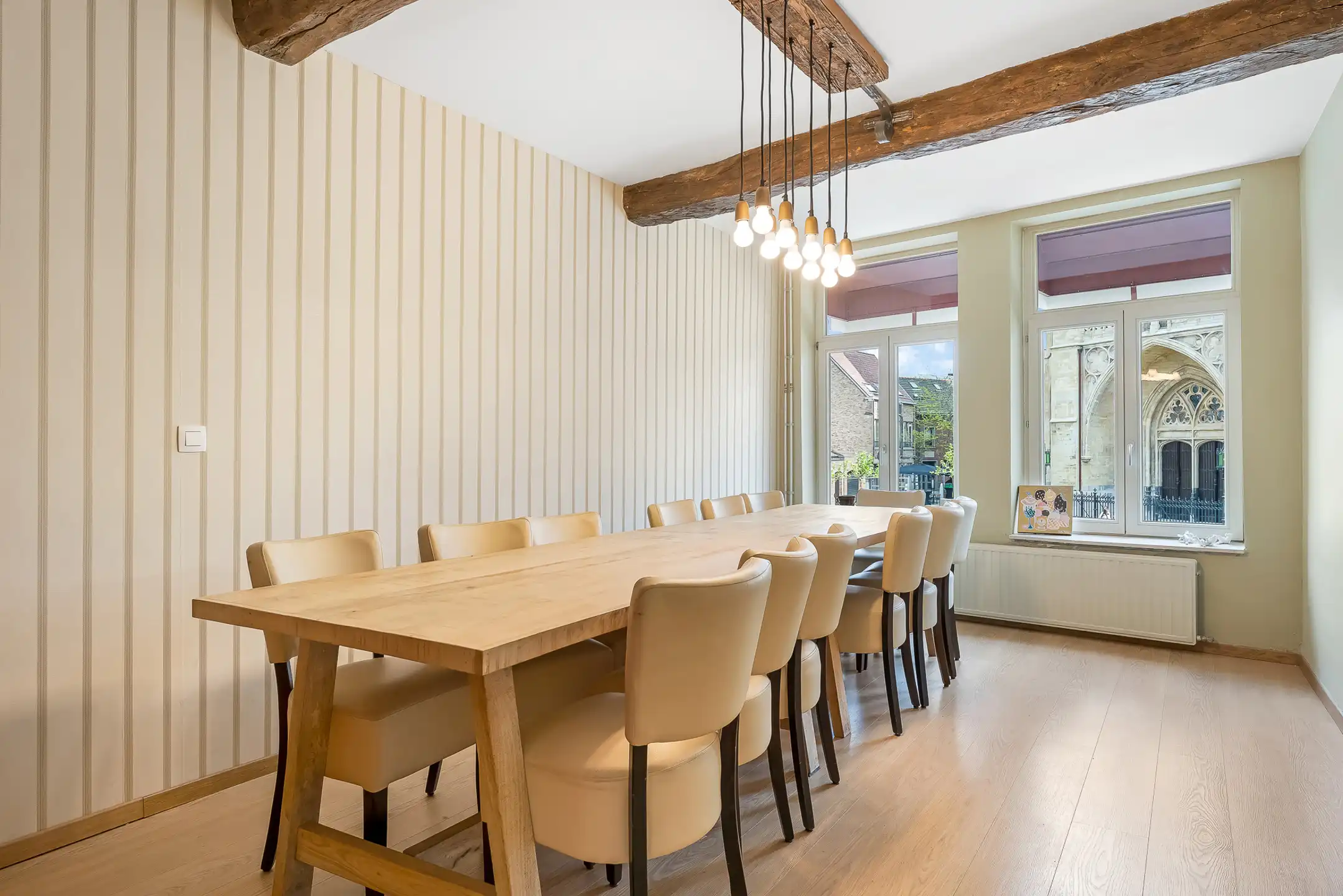 Karaktervol handelspand met gerenommeerd ijssalon en B&B foto 31