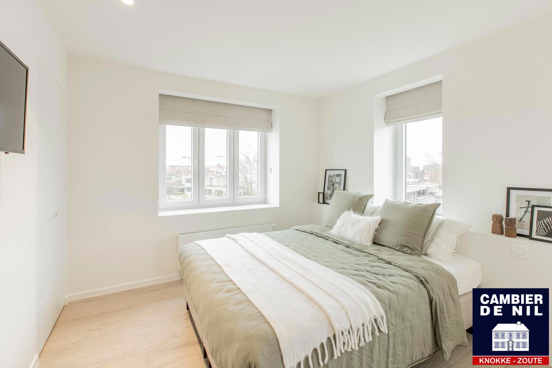 Volledig gerenoveerd appartement met frontaal meerzicht foto 13
