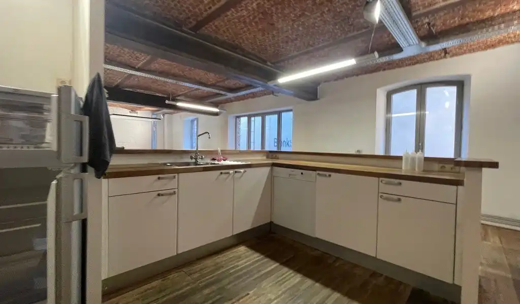 Loftkantoor te huur in Antwerpen in Entrepot du Soleil foto 5