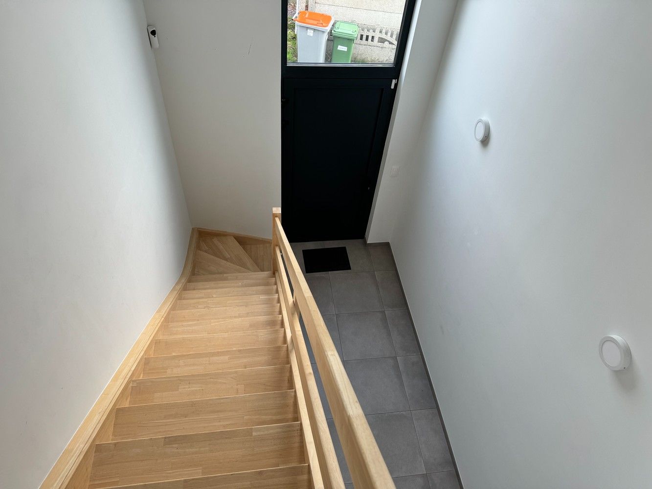 Moderne woning met garage en dubbele toegang in hartje Lanaken foto 7