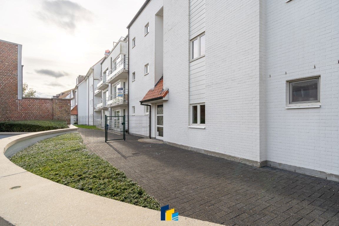 Stijlvolle studio met balkon in rustige setting foto 15