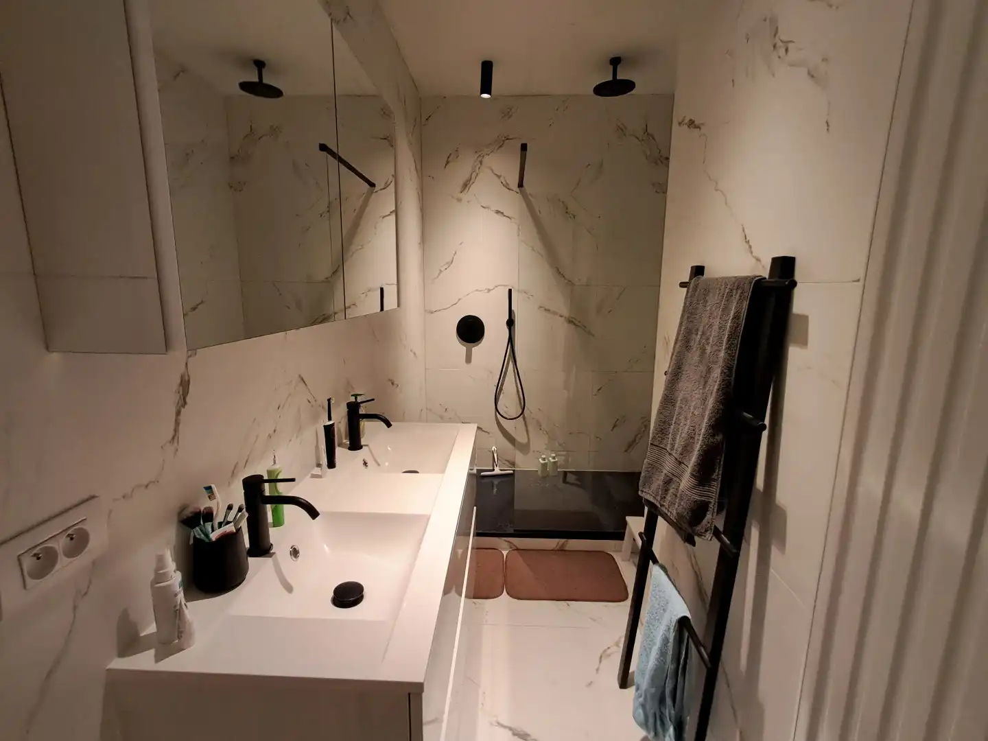 Verzorgd appartement op goede ligging! foto 9