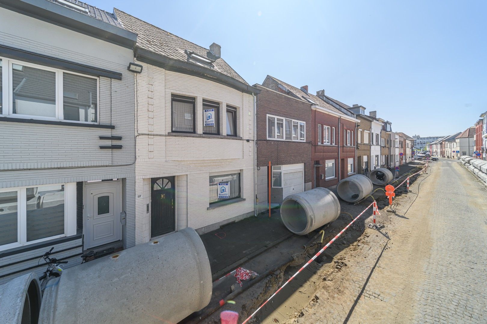 Verder af te werken gezinswoning met tuin foto 18