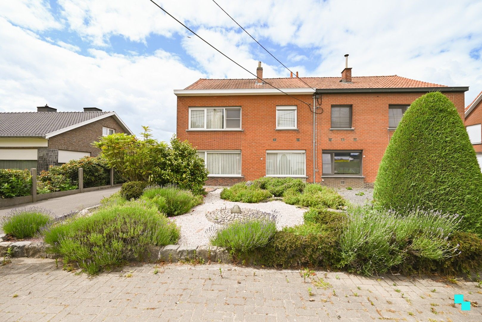 Gezellig HOB met drie slaapkamers te Ingelmunster foto {{pictureIndex}}