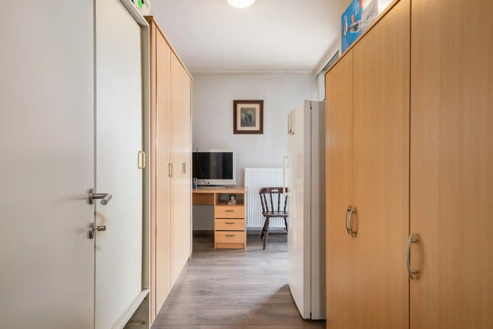 Gelijkvloers 2 slaapkamer appartement met tuin en parkeerplaats. foto 11