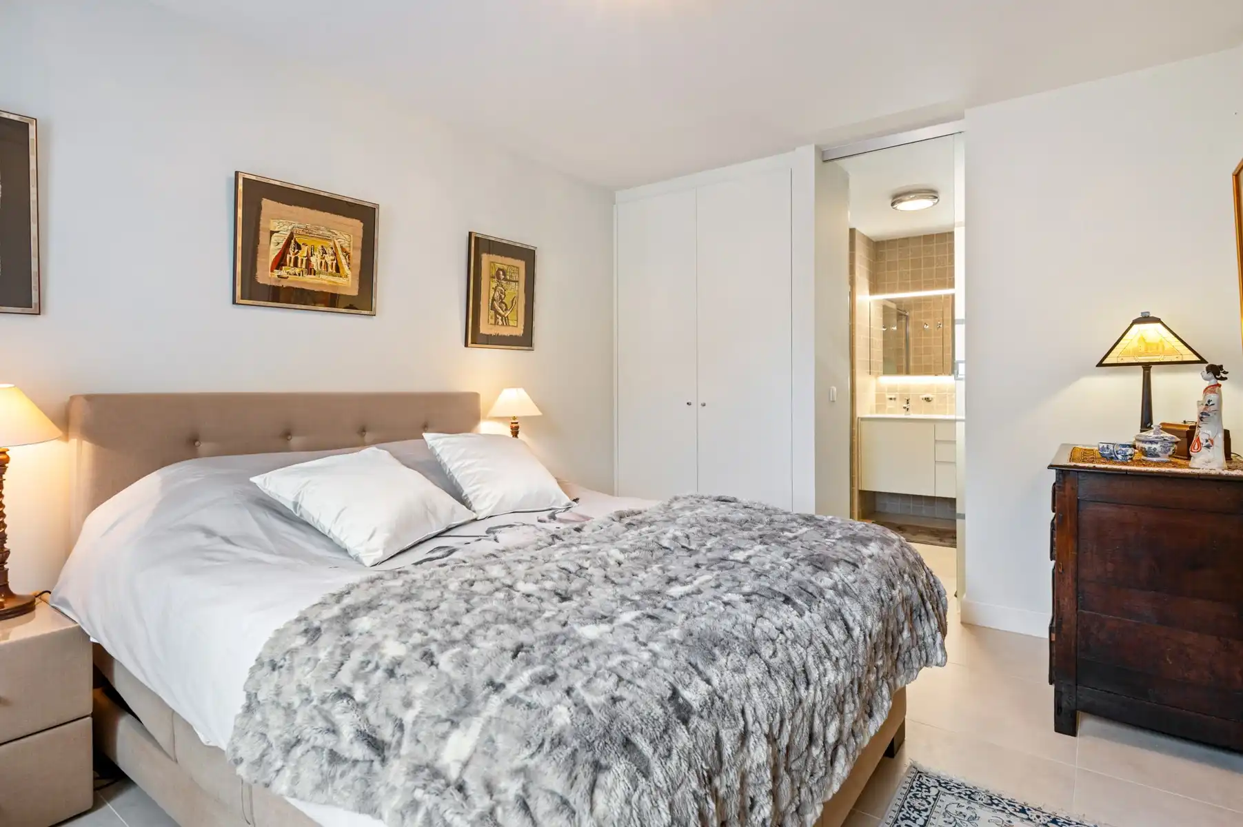 Gelijkvloers appartement met 2 slaapkamers, bureau en terras foto 18