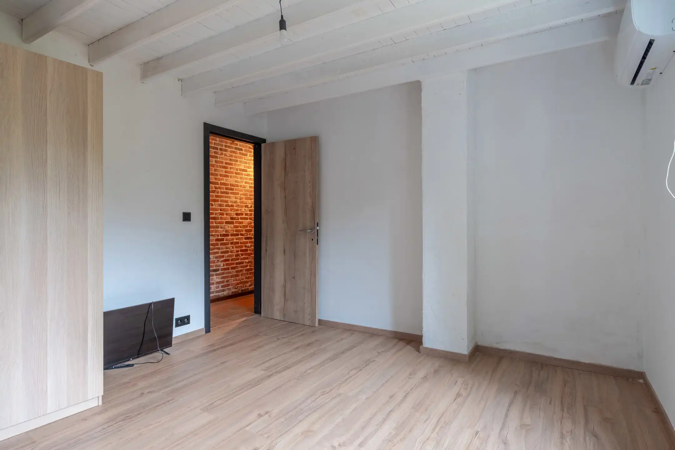 Ger. woning met 3 slpk en grote garage/werkplaats op 1.705 m² foto 22