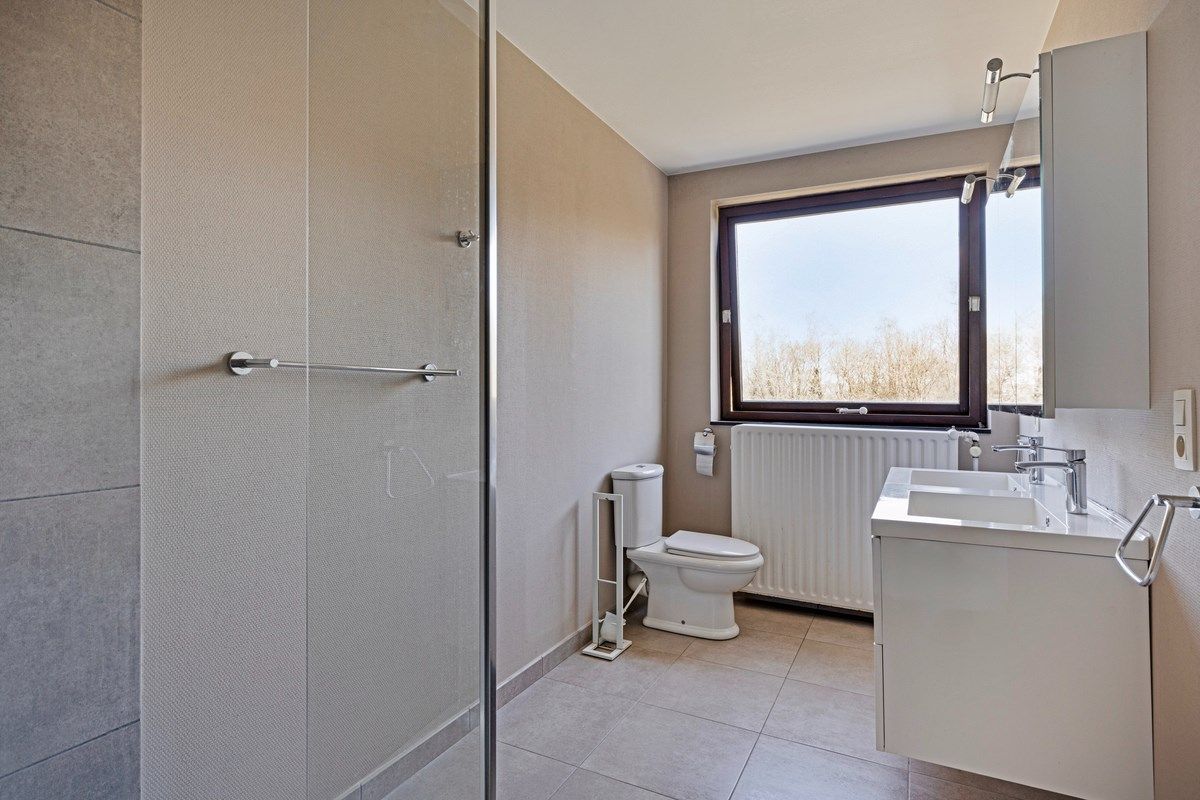 Villa met 4 slaapkamers op wandelafstand van centrum Lennik foto 13