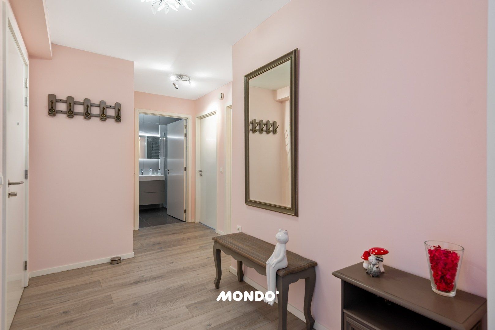 Instapklaar appartement met 2 slaapkamers! foto 9