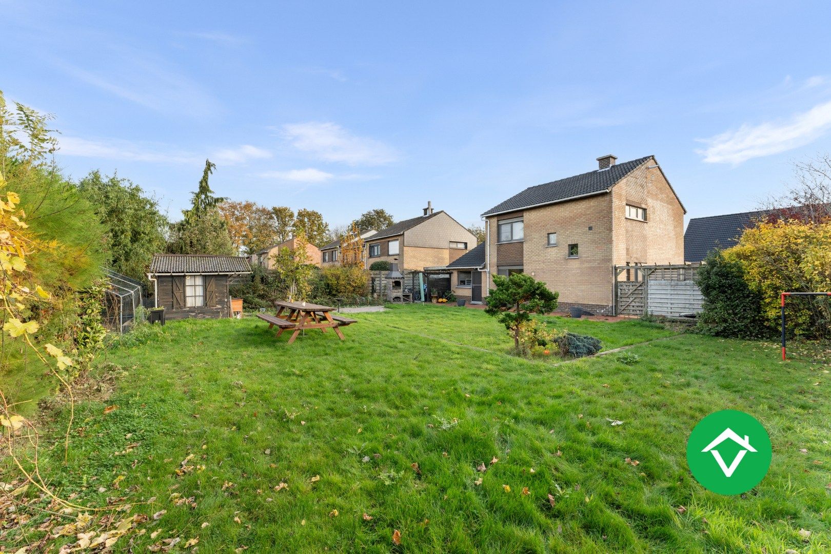 Instapklare vrijstaande woning met zonnige tuin in rustige woonwijk te Eernegem foto 19