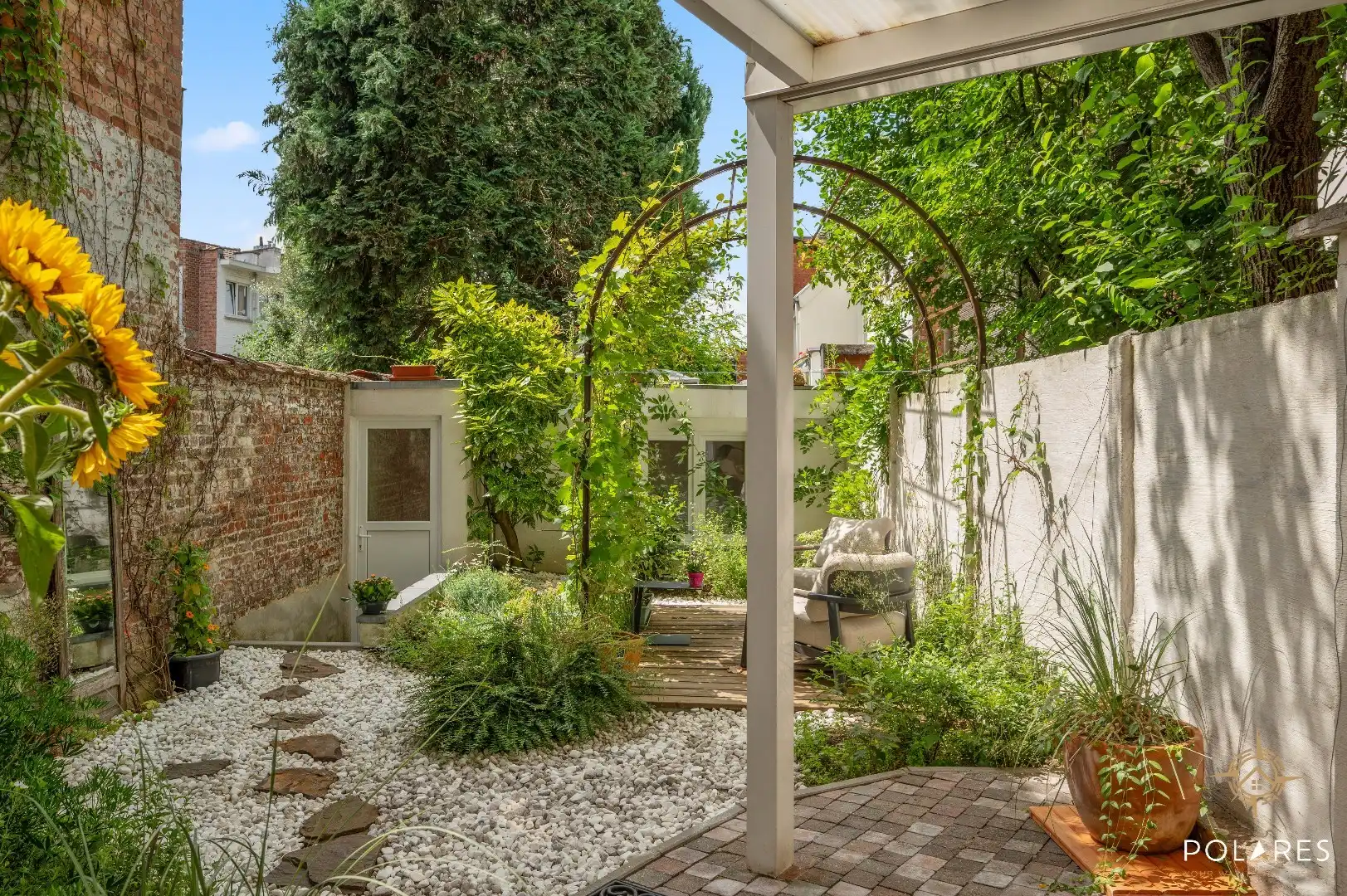 Gelijkvloers appartement met tuin, garage én bijgebouw! foto 16