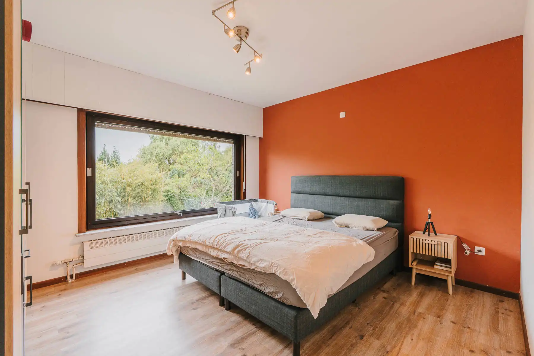 Vrijstaande, karaktervolle woning met prachtige tuin foto 15
